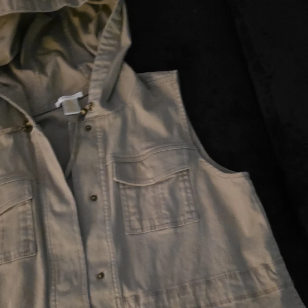 Matty M Beige Hooded Vest - Picture 3 of 11